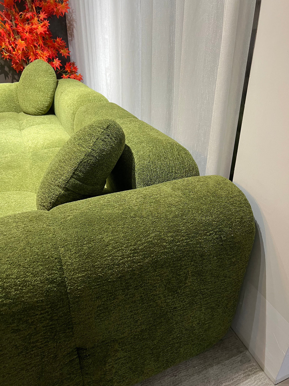 The Agora Cloud Plush Low-Profile Sofa (069#)