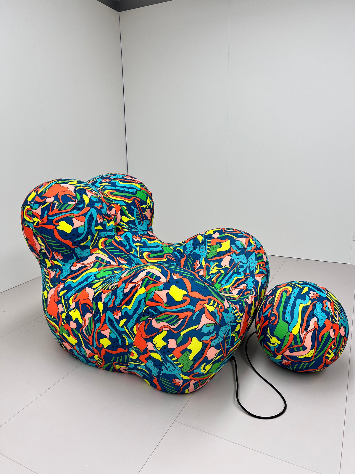 Mommy's Embrace Lounge Chair (015#)